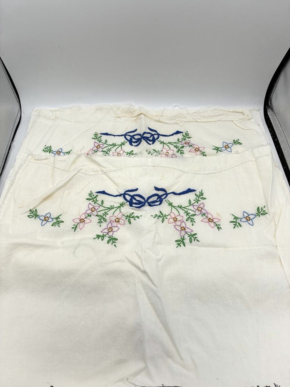 Vintage Handmade Embroidered Pillowcases Pair Floral Bow 18x28 Cutter Craft